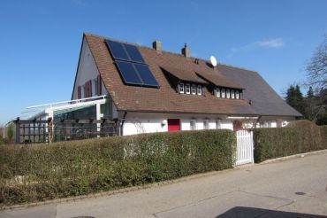 Hausansicht / Eingangsbereich.jpg